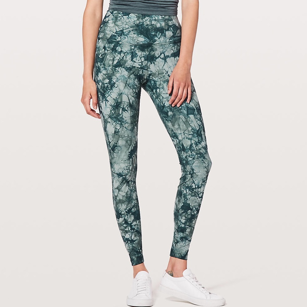 Lululemon Wunder Under Shibori Lux Tight Sz 6 NWOT